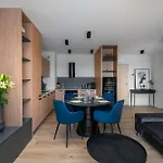 Nice View Apartment, Free Underground Parking, City Square 6 Min